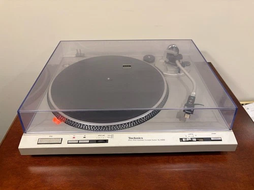 Technics SL-D202 Direct Drive Turntable