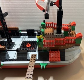 LEGO 7075: Captain Redbeard's Pirate Ship INCOMPLETE
