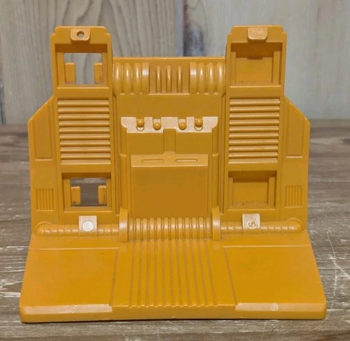 VTG Mattel MOTU Masters HE-MAN Castle Grayskull Elevator Lift Part Figure Only