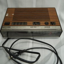 Vintage GE General Electric 7-4624 FM/AM Alarm Clock Radio Woodgrain Brown