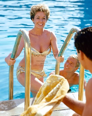 ACTRESS VERA MILES PIN UP - 8X10 PUBLICITY PHOTO (FB-116)