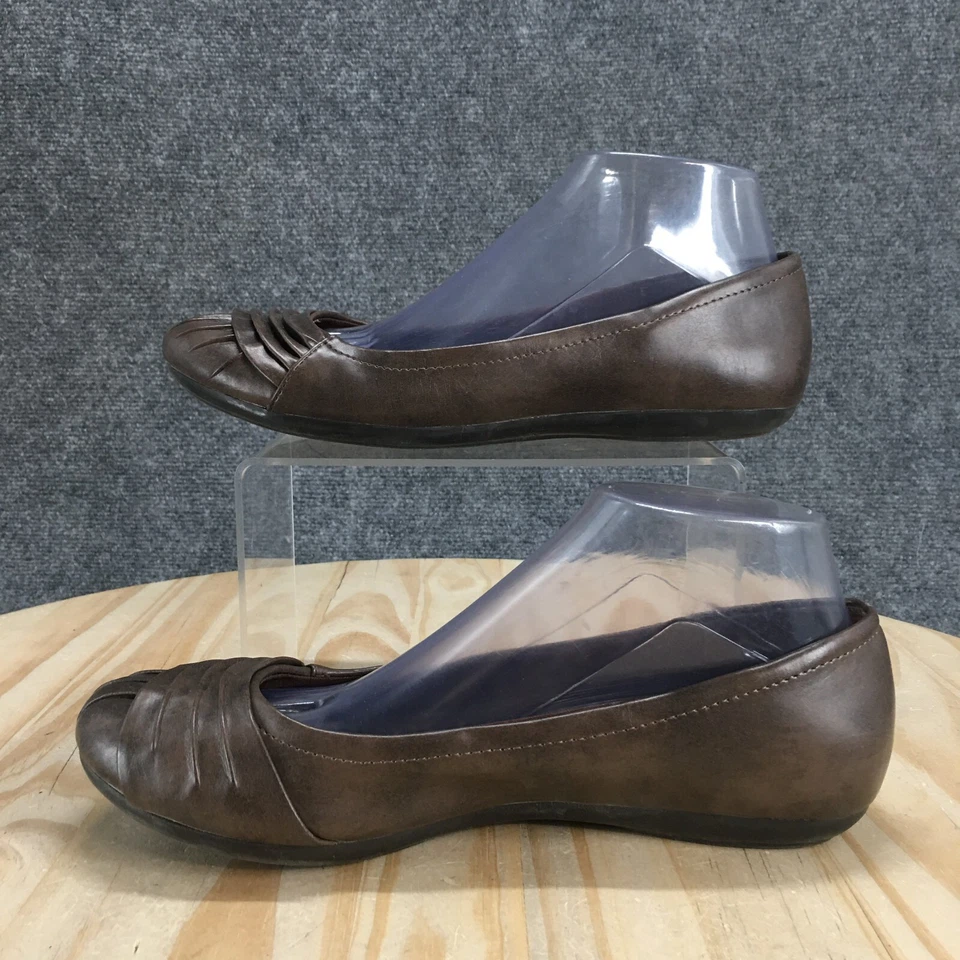 Zapatos planos de ballet American Eagle para mujer 8,5 marrón imitación cuero sin cordones cómodos Foto 2 de 4