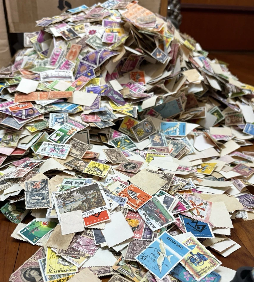 KILOWARE - Singapur y Malasia Surtido de aproximadamente 1000 estampillas en papel Foto 3 de 4