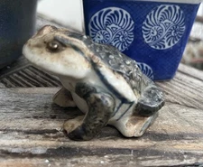 Hirado Style Pottery Ceramic Frog Toad Japan Otagiri OMC 2.75” W Sticker