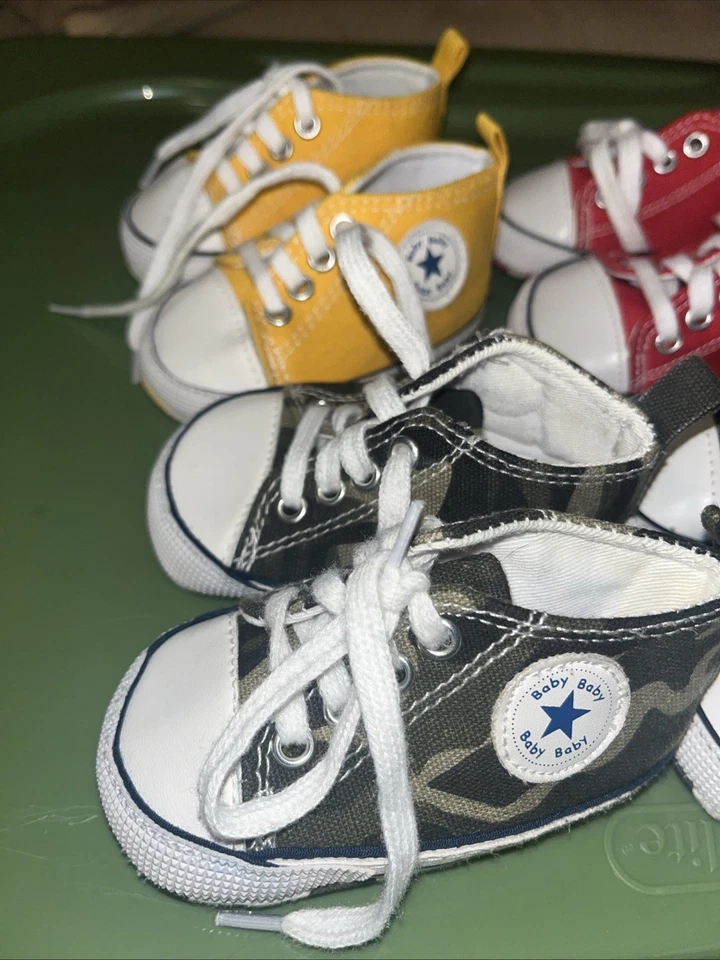 Lote de zapatos Carter para bebé niño talla 1 Foto 2 de 4