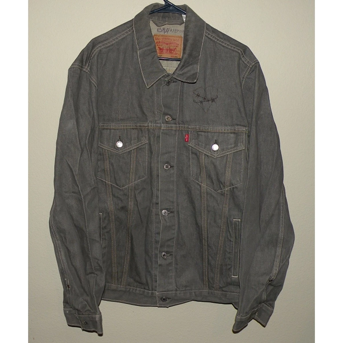 Levi’s 70797 Men’s XXL 2XL Classic Fit Riveted Denim Trucker Jacket Gray Custom
Opens in a new windo