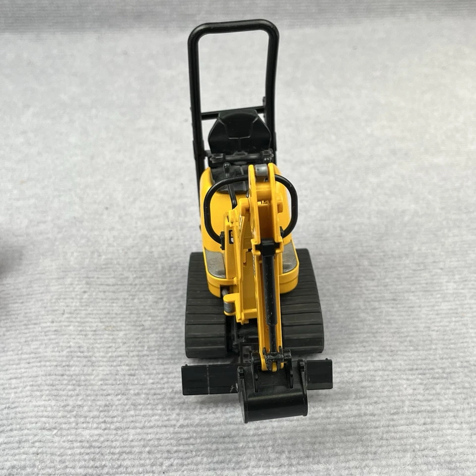 Bruder JCB 8010 CTS Mini Excavator Diecast 1:16 Scale Construction Vehicle - Image 2 of 4