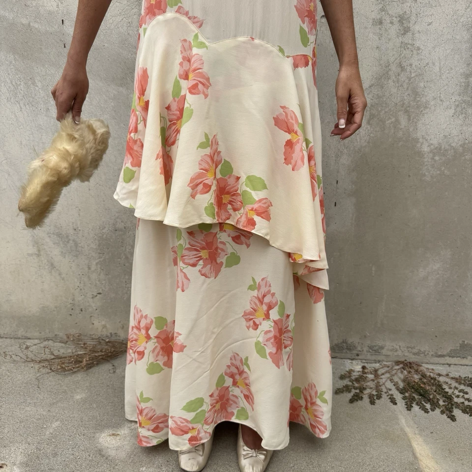 Maxi vestido de seda con estampado floral rosa y verde vintage de los años 30 apliques de encaje en capas Foto 4 de 4