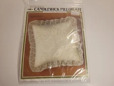 NEW Vintage 1983 M-H Yarns Candlewick Embroidery Pillow Kit "Quilt Flower" 14x14