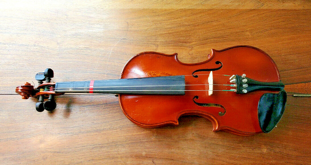 Vintage William Lewis & Son Violin Model 100 1/2 No. 3741 w/ Bow