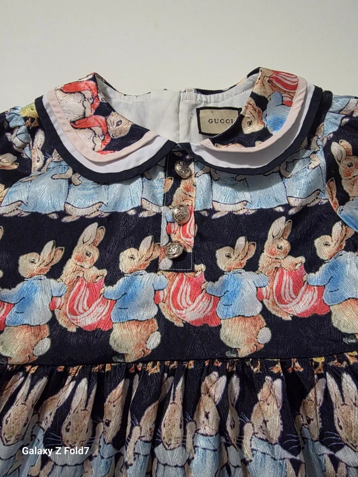 Gucci Children's X Peter Rabbit Short Sleeve Collar Vintage Style Dress Size 110 - Image 2 of 4