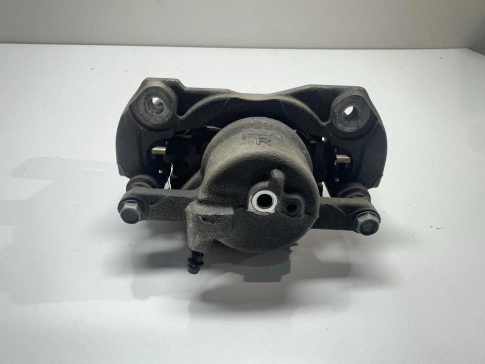 10-22 Toyota Prius Front Brake Caliper Assembly Right Passenger Side OEM - Image 4 of 4