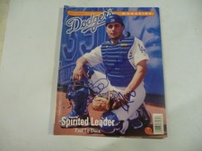 PAUL Lo DUCA & ERIC KARROS 7 1 OTHER AUTOGRAPHED DODGER MAGAZINE 2000