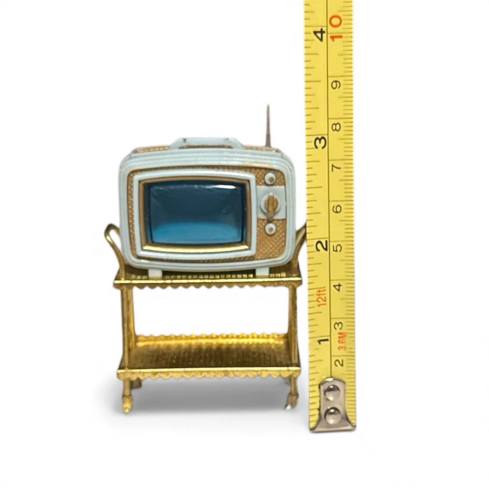 IDEAL Petite Princess Patti RARE TV on Metal Cart Dollhouse Miniatures - Image 2 of 4