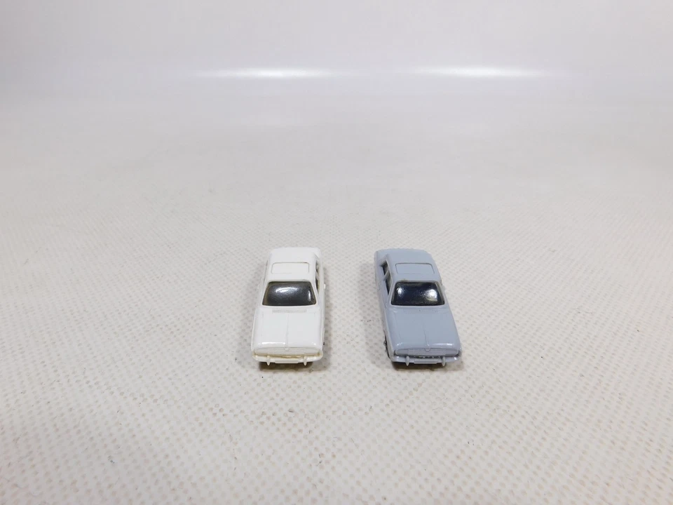 2x Märklin H0 1:87 Modello Ford Taunus 17 M per 4613 Bianco Grigio Sg / Mint # - Immagine 4 di 4
