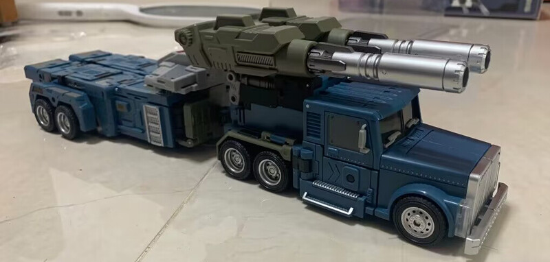 Unique Toys Bruticus UT M-03 Stellar Warrior Onslaught