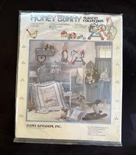 Vintage Daisy Kingdom Honey Bunny Nursery Collection  Soft Wall Hanging 1988 New