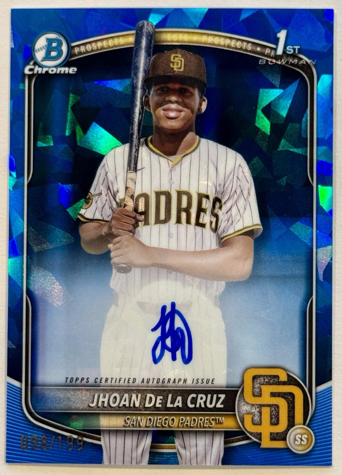 2025 Bowman Chrome Sapphire 1st Blue Refractor Auto Jhoan De La Cruz #98/199