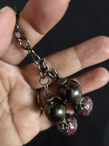 Collana vintage grossa perle di vetro e metallo 19" punti bianchi viola - Foto 8 di 9