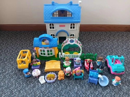 Vintage 1996 Fisher Price Little People Doll House Home Sweet Blue Roof,27 Piece