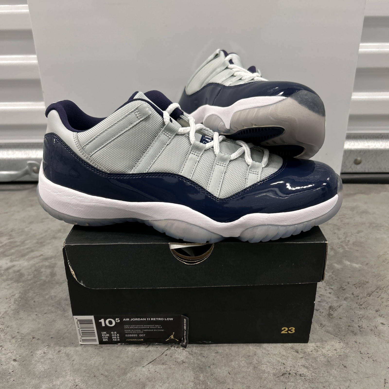 NEW Air Jordan 11 Retro Low Georgetown 528895 007 Size 10.5