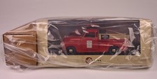 GMC Serie 100 5-window pick-up( red) 1952 Jack Daniels Whiskey delivery car (wit