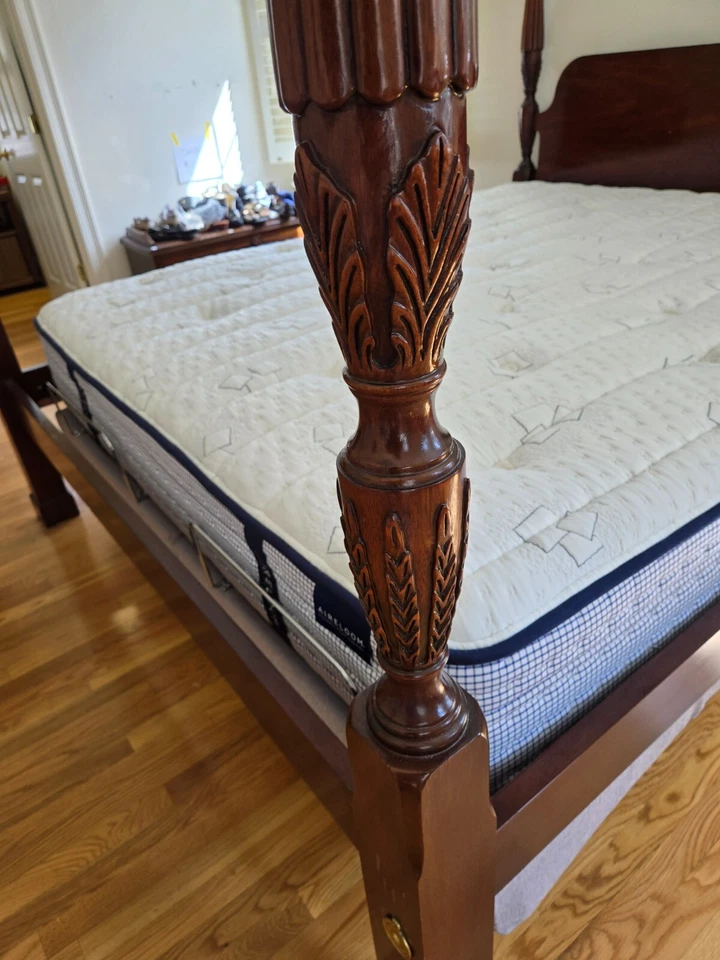 EXCEPTIONAL signed BAKER contemporary KING SIZE MAHOGANY POST TESTER BED - Image 2 of 4