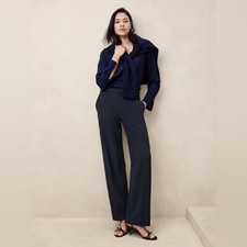 NWT Banana Republic Preppy Navy Sculpted Straight Pant - Size 2