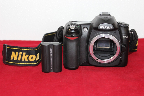Nikon D50 6.1 MP Digital SLR Camera - Black (Body Only) PARTS/REPAIR - Picture 1 of 12