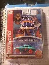 AUTO WORLD THUNDERJET 1964 CHEVROLET CORVETTE GRAND SPORT HO SLOT CAR SC386-1