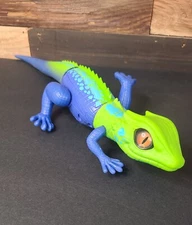 Zuru Robo Alive Robotic Lizard Realistic Running Green Blue Kids Toy WORKS