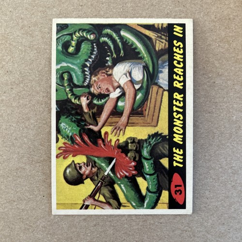 1962 Topps Mars Attacks #31 The Monster Reaches In — Raw