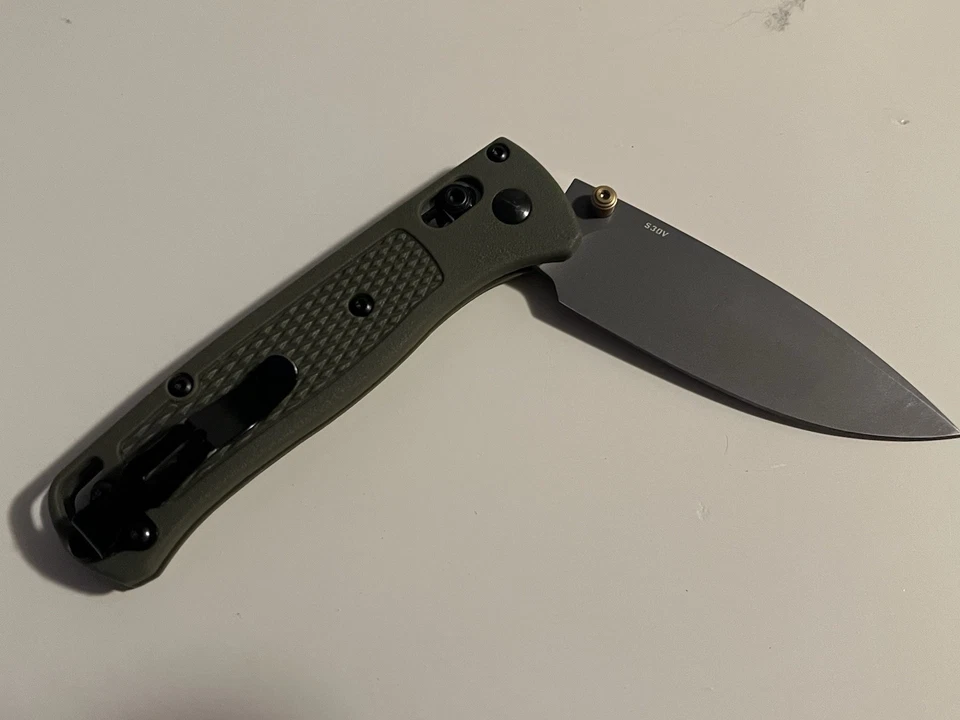 Cuchillo Plegable Benchmade Bugout - Negro (535BK-2) Foto 3 de 3