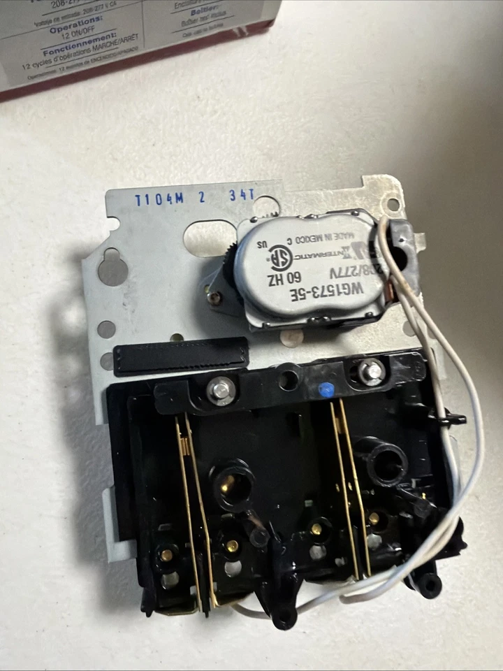 Interruptor de pared temporizador Intermatic T104M - Gris - Repuesto 208/277V 60hz WG1573-5E Foto 4 de 4