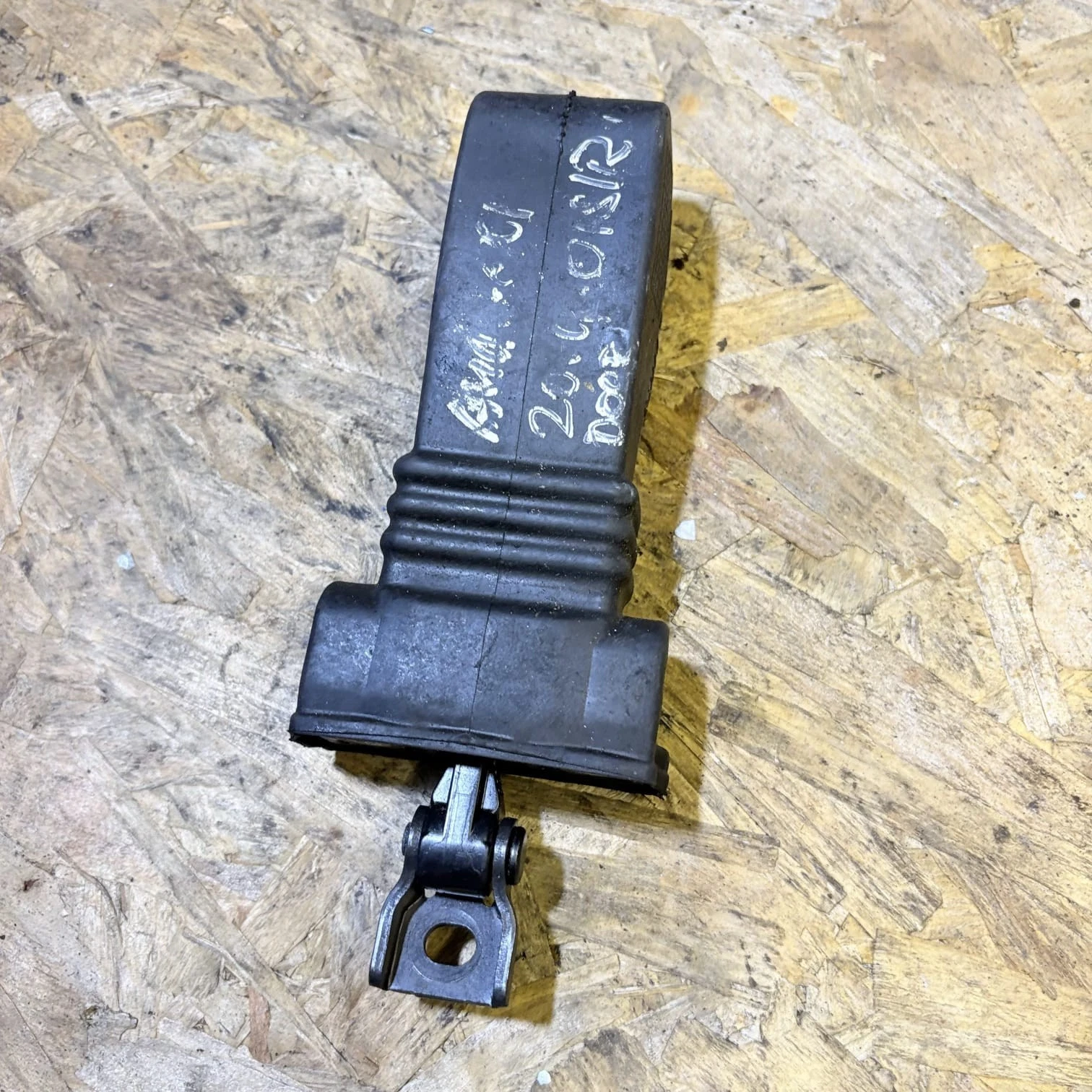 Audi A4 B8 OSR rear right door check strap 8K0839249C actual item