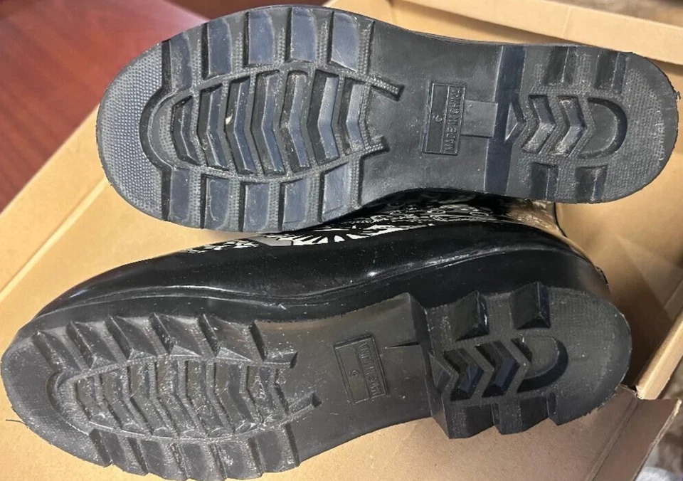 Botas de lluvia para mujer Sakroots negras tonales talla 6 Foto 2 de 2