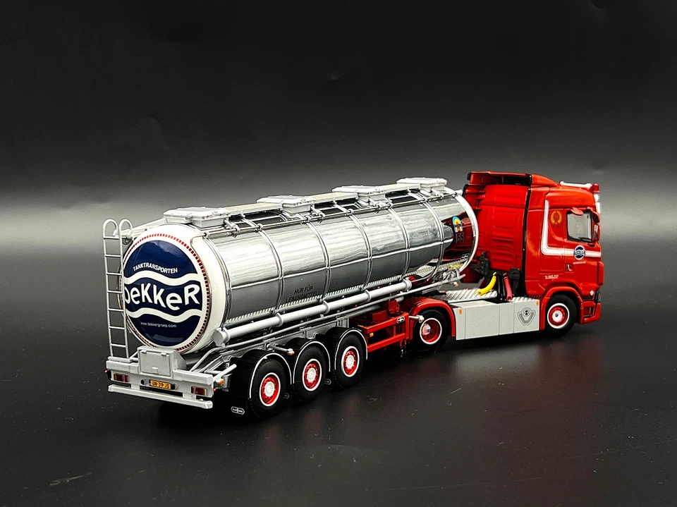 Scania S обычный 4 x 2 бак трейлер «Dekker Tanktransport BV» WSI модели грузовиков - Изображение 3 из 4