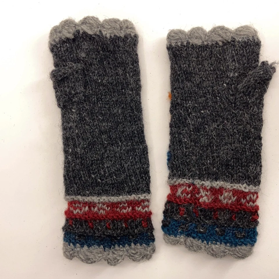 Rising Tide Mitón Sin Dedos Gris Lana Tejido Diseño Flor Tejido en Nepal Foto 2 de 4