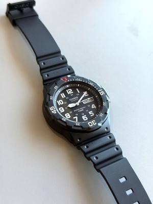 Casio MRW-200H Black Resin Analog Diver-Style Watch Day-Date 100M