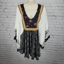 Ivy Jane Black White Linen Blend Elephant Floral Boho Blouse Tunic Top USA M/L