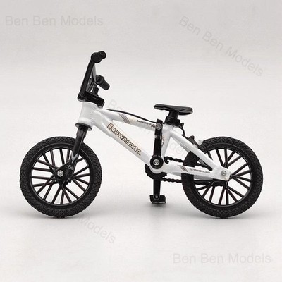 FLICK TRIX Miniature BMX Finger Bike PREMIUM Toys White Diecast