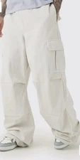 Men’s BoohooMan Tall Extreme Baggy Fit Cargo Pants, Ecru, Size M, NWT
