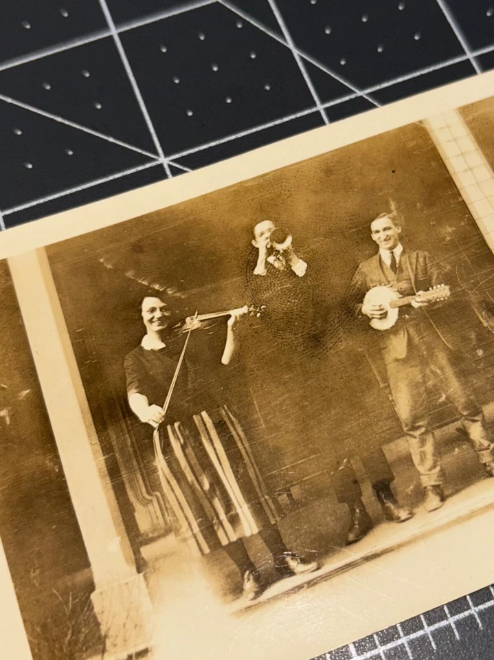 Men Women MUSICAL INSTRUMENTS Fiddle BANJO Family BAND Antique Snapshot PHOTO - Image 2 of 3