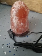 salt lamp himalayan