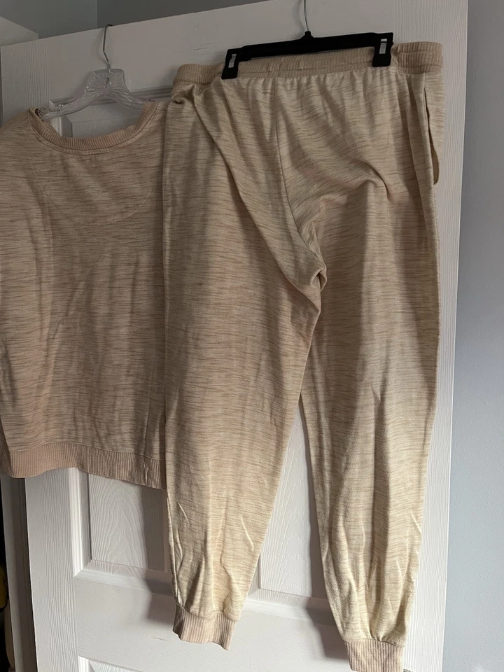 Weekend Sleep/Lounge Wear Women's Large Pant X-Large Top Set 2 Piece Comfy - Image 2 of 4