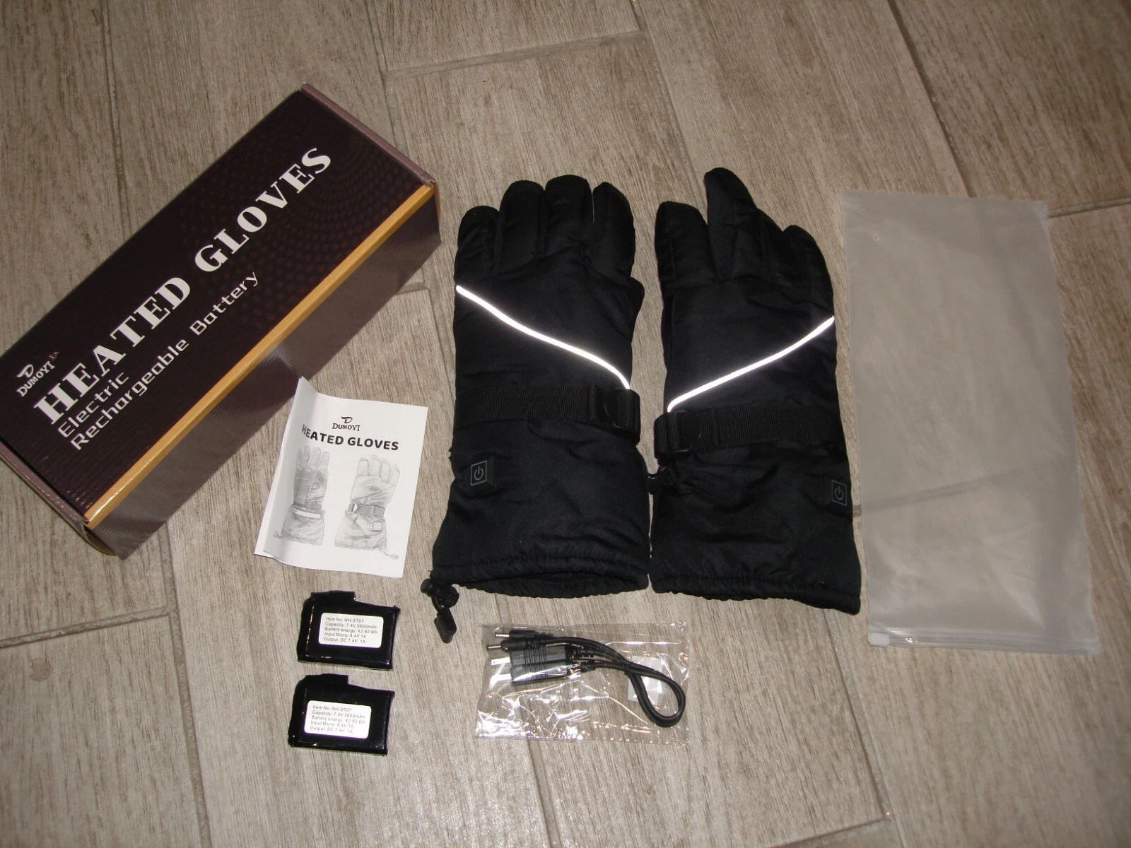 New Rechargeable 5800 mAh Black Heated Winter Outdoor Ski Gloves Sz. XL