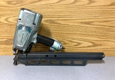Hitachi NR83A5 Pneumatic 3 1/4” Strip Nailer Framing Gun Tested & Working Taiwan