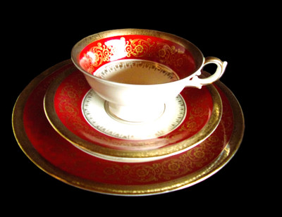 PORZELLAN-KAFFEE-TASSE 3 tlg. SAMMELTASSE- ALKA KUNST KRONACH BAVARIA-VERGOLDET