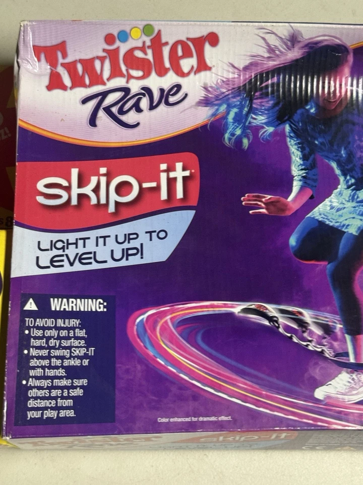 Twister Rave Skip-It & Ringz Hasbro Gaming Light Up to Level Neu in Box - Bild 3 von 4