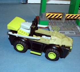 JUNIORS, TMNT: TURTLE LAIR SET 10699 - LEGO - 2014 - USED